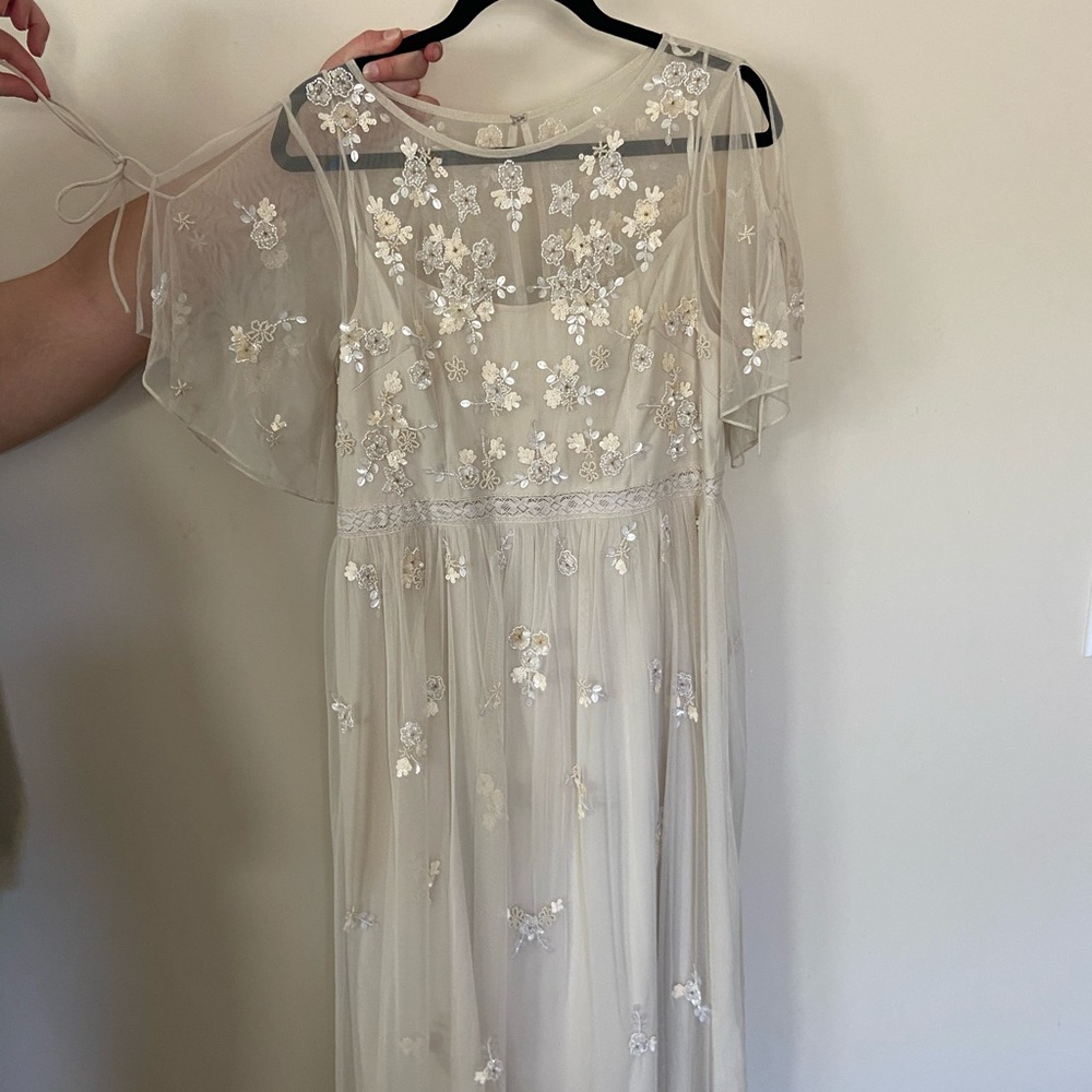 Stunning Adrianna Papell Dress with floral sequins